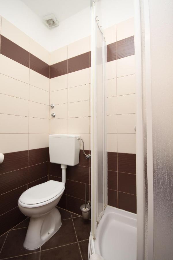 Family Friendly Apartments With A Swimming Pool Povljana, Pag - 244 Extérieur photo