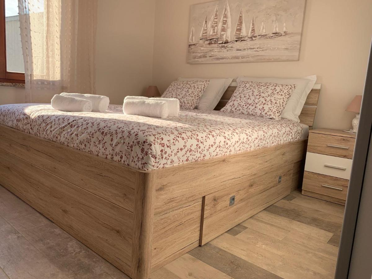 Family Friendly Apartments With A Swimming Pool Povljana, Pag - 244 Extérieur photo
