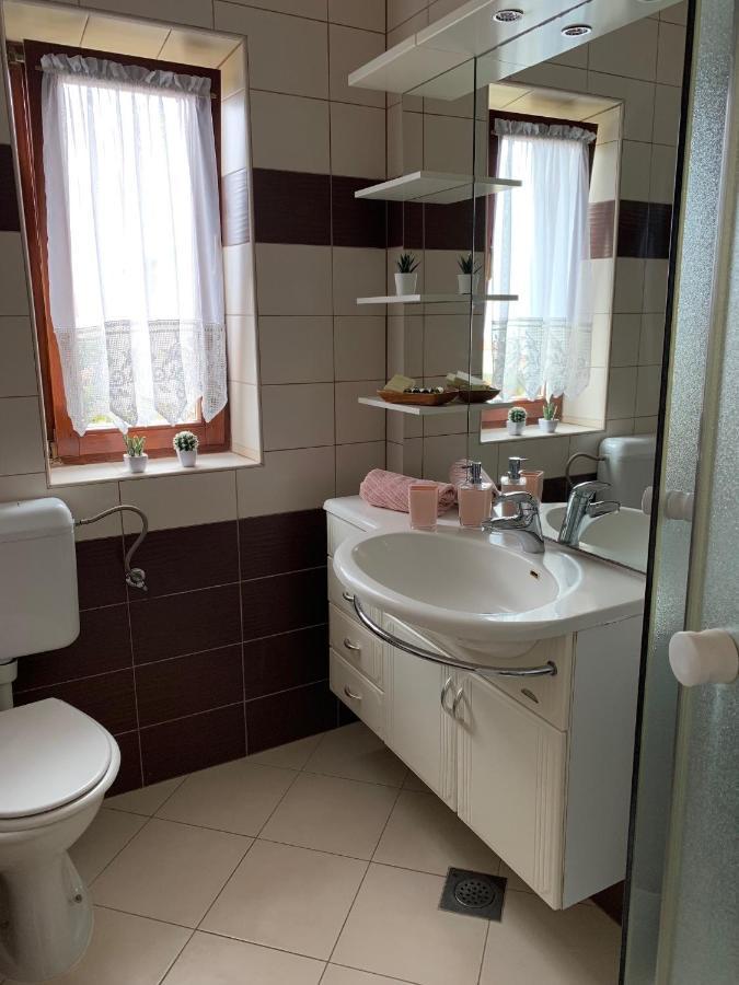 Family Friendly Apartments With A Swimming Pool Povljana, Pag - 244 Extérieur photo