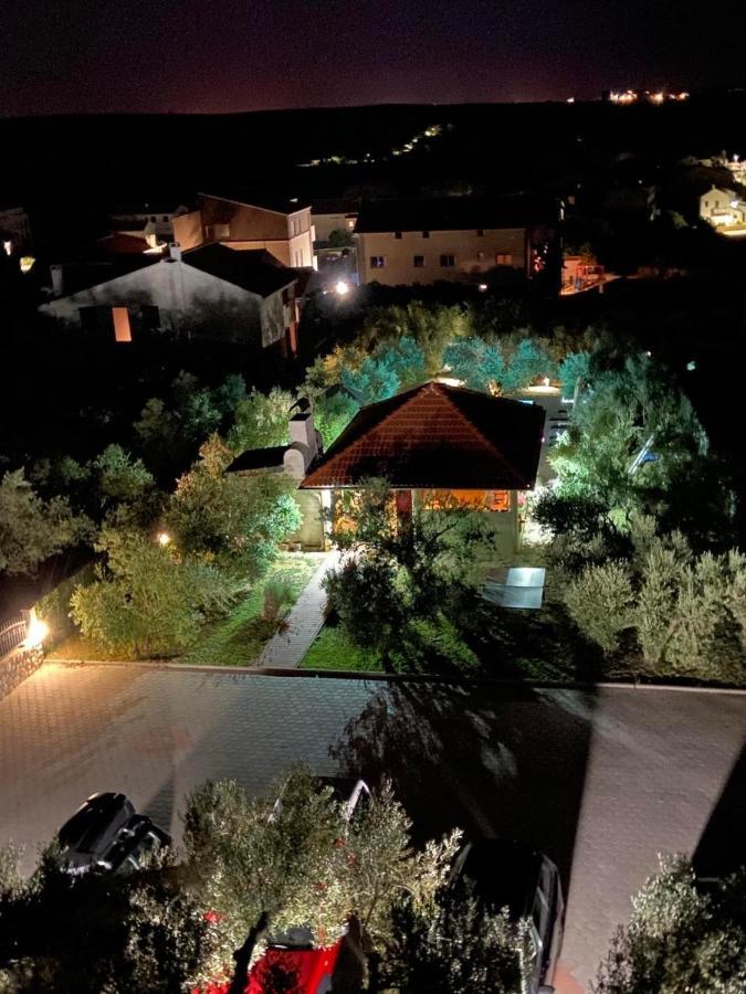 Family Friendly Apartments With A Swimming Pool Povljana, Pag - 244 Extérieur photo