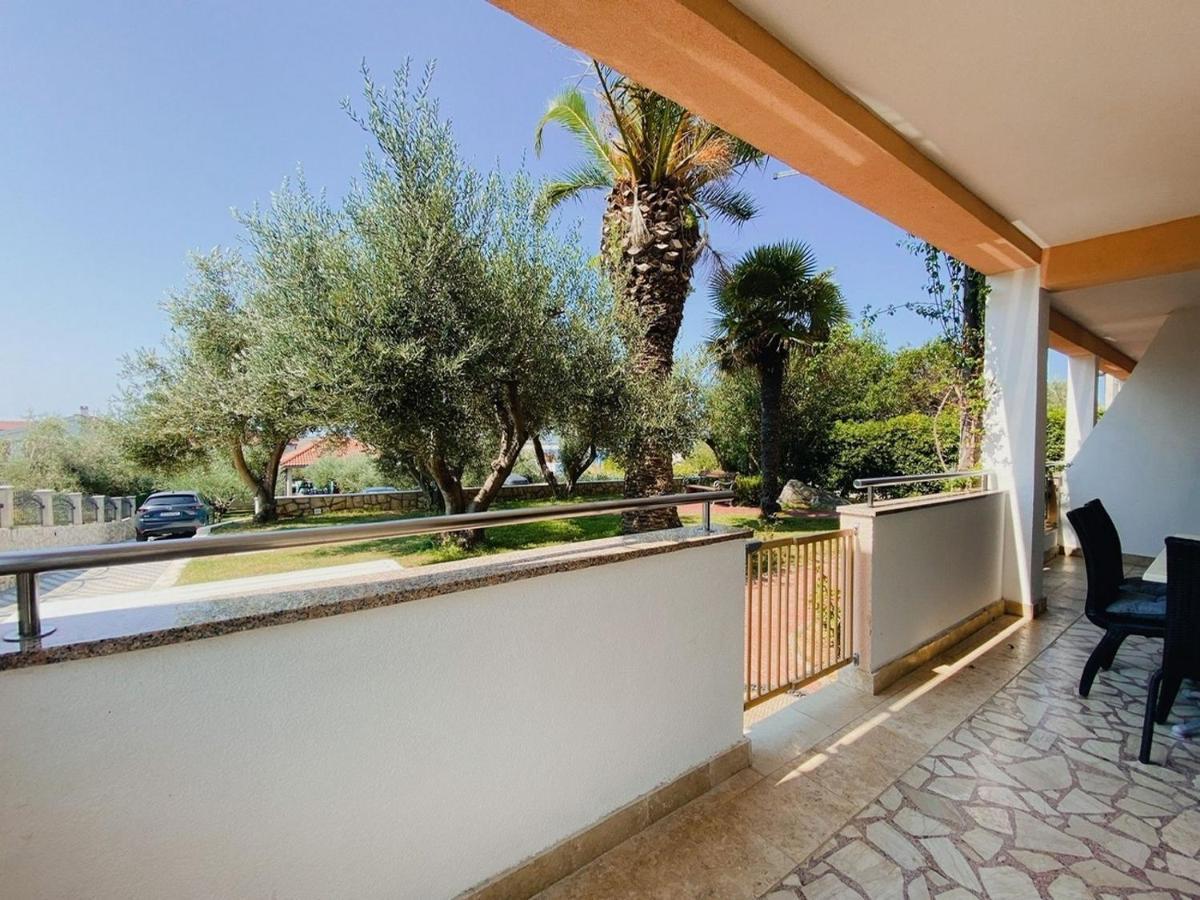 Family Friendly Apartments With A Swimming Pool Povljana, Pag - 244 Extérieur photo